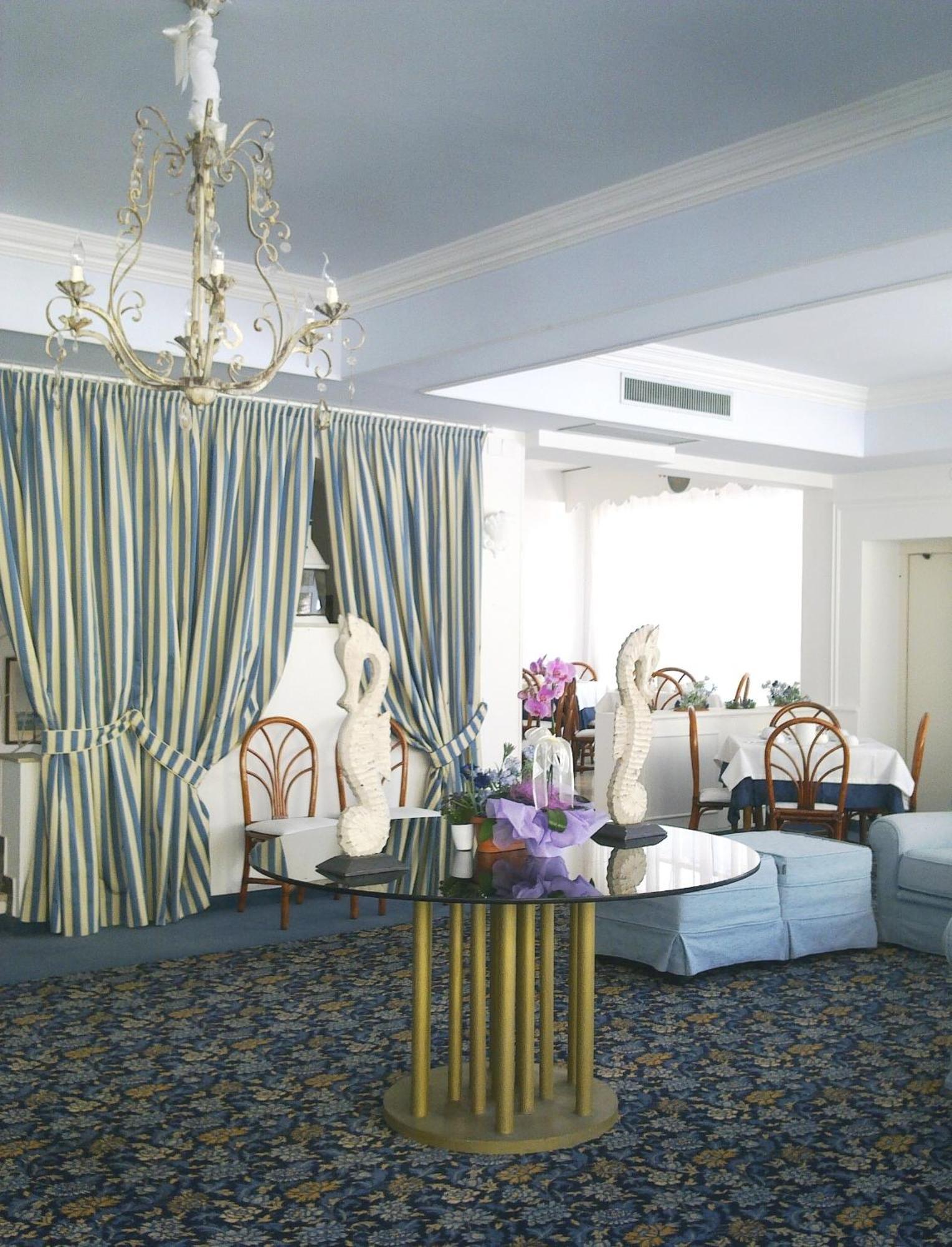 Hotel Maremonti Gabicce Mare Interiør bilde